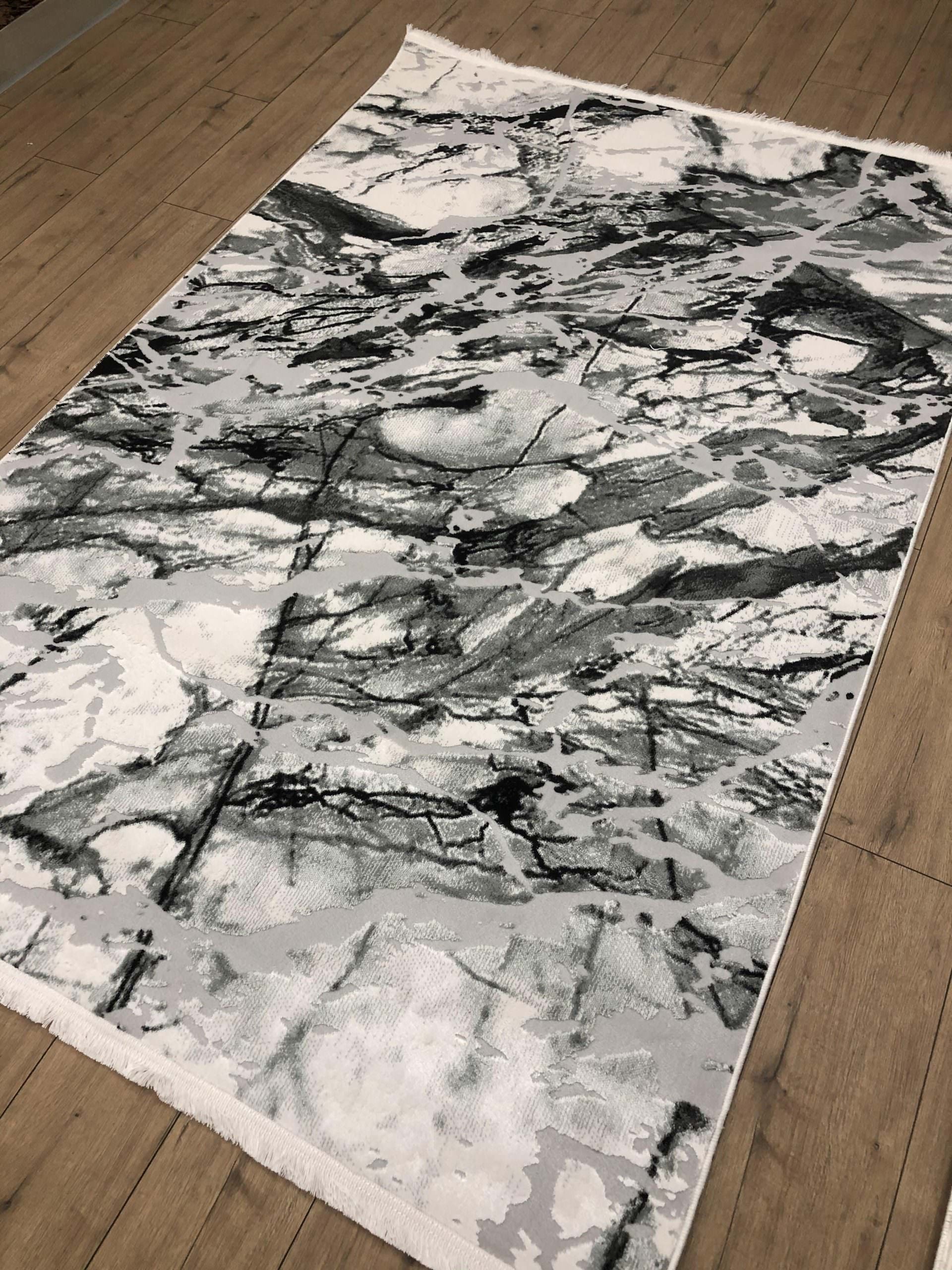 Magda Rug