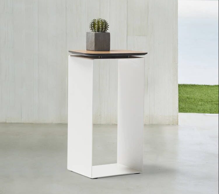 Petunia Outdoor Side Table